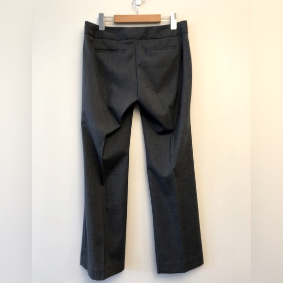 Banana Republic Pinstripe Grey Trouser, Size 6P - Picture 4 of 9
